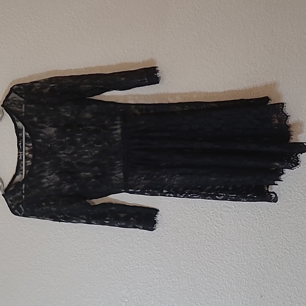 𝅺queens Love Black Medium Lace Fringed dress NWT
